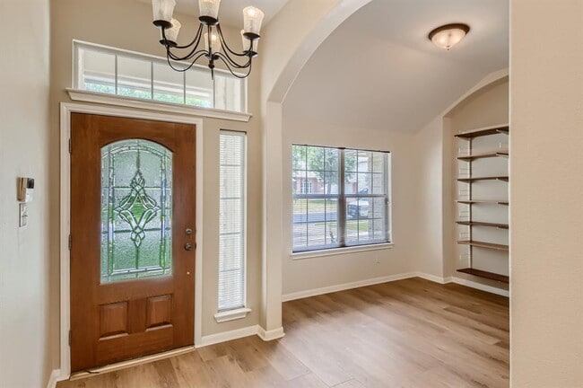 Photo - 116 Copperwood Loop