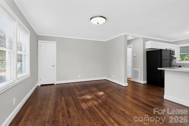 148 S Smallwood Pl
