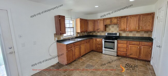 Photo - 2618 Rule St