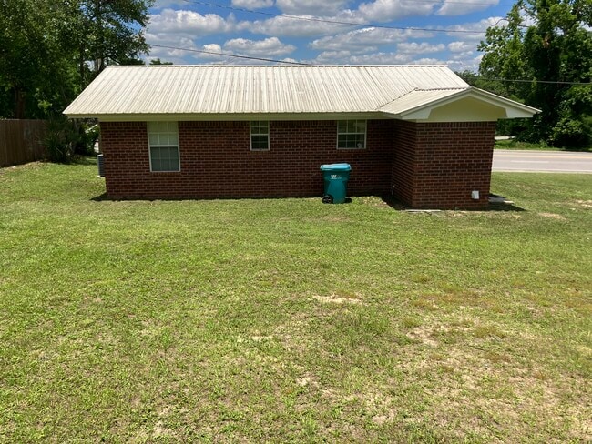 Photo - 720 E Nelson Ave