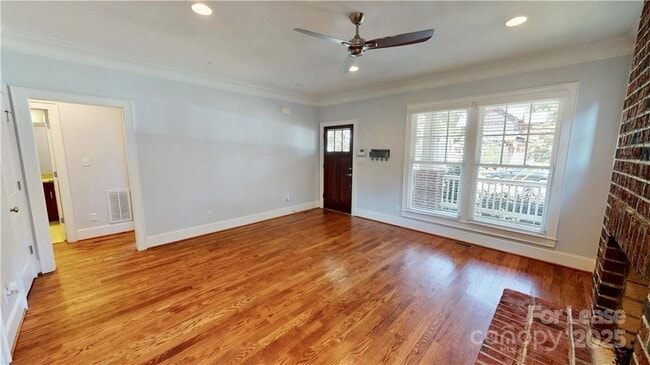 Photo - 2213 Roslyn Ave