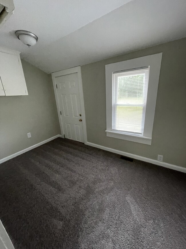 Photo - 204 E Chestnut St