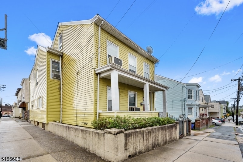 Photo - 160 5th Ave