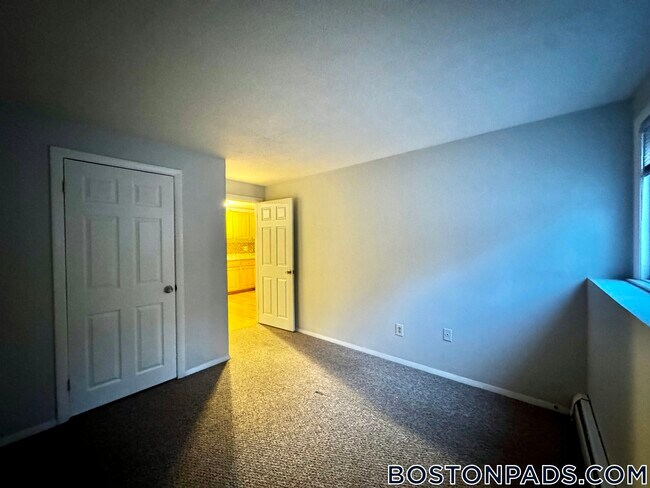 Photo - 695 N Main St Unidad 3