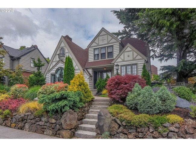 Building Photo - BEAUTIFUL TUDOR ON ALAMEDA RIDGE, 4/2.5 Rental