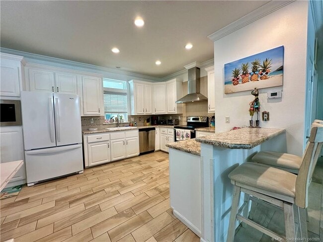 Photo - 174 NE Portside Dr