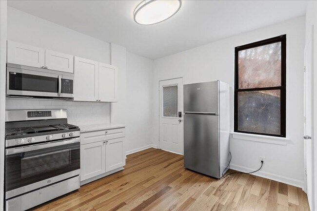 Photo - 1914-1918 B Street Unit 1916