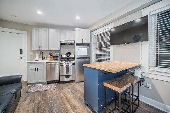 Photo - 396 Hanover St Unidad ID1364230P