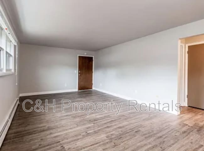 Photo - 2119 8th Ave N