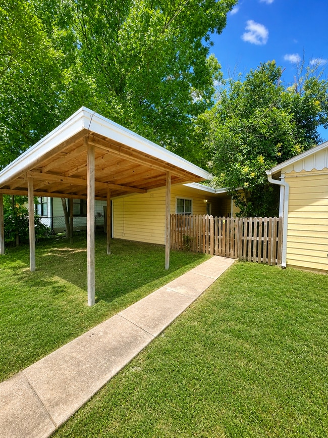 Photo - 5400 Harmon Ave