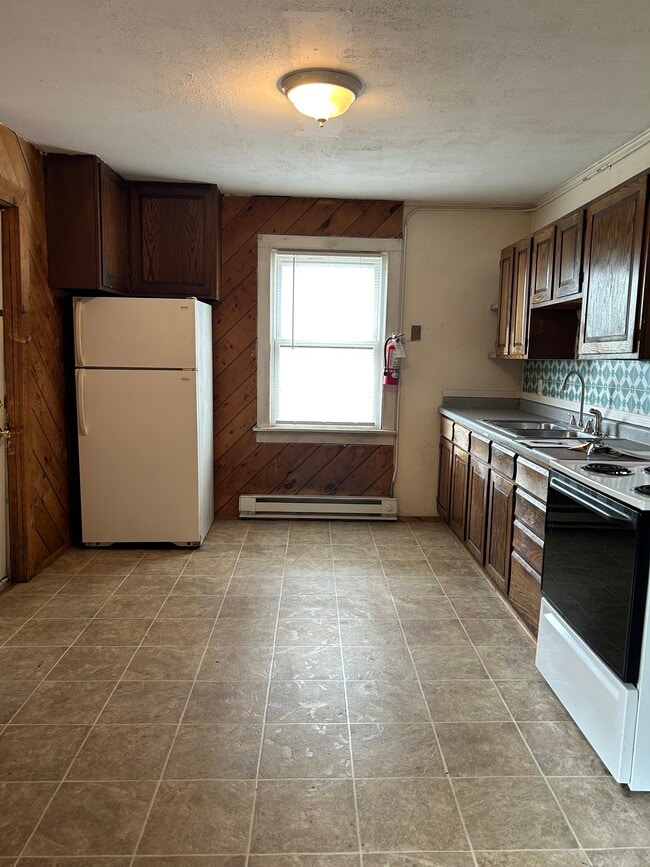 Photo - 115 Main St W Unit 115
