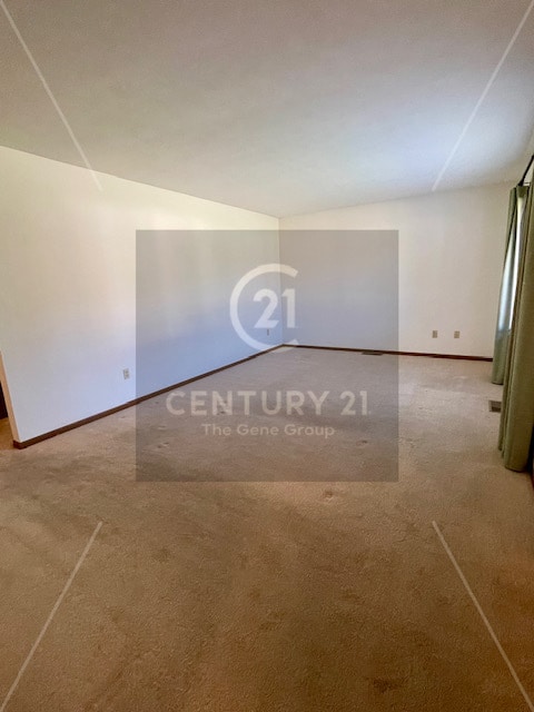 Photo - 323 Westview Dr