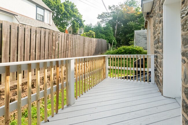 237 N Essex Ave Unit Flr 1