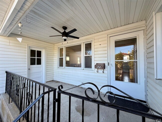 Photo - 518 W Olive St