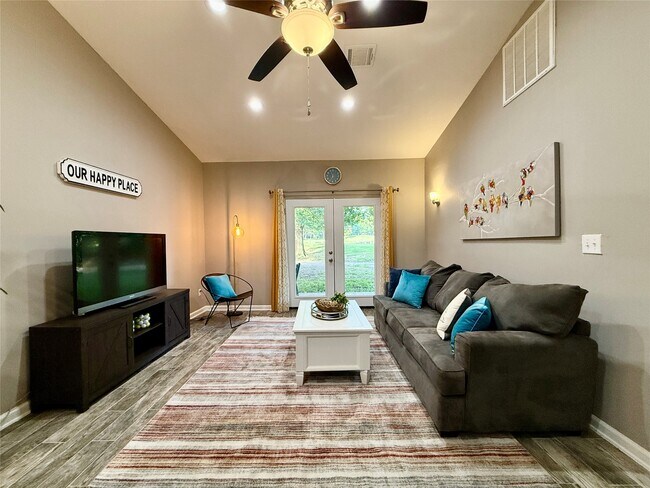 Photo - 3487 Balboa Cir