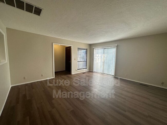 Photo - 8304 NW 8th St