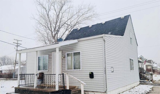 Photo - 4658 8th St House