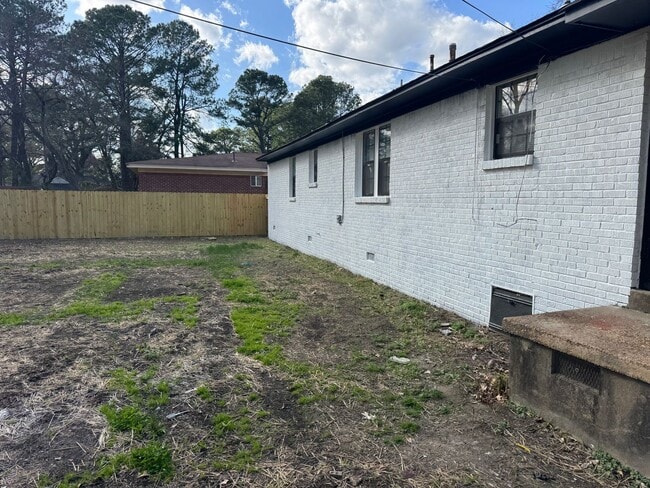 Photo - 1961 Croydon Ave