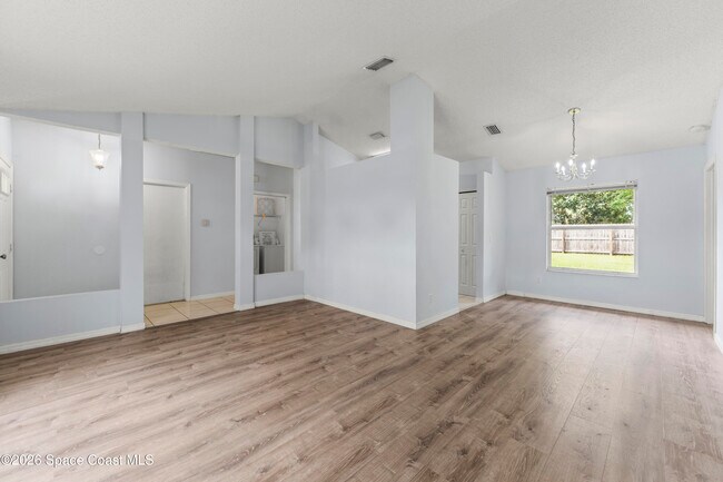 3537 Egret Dr