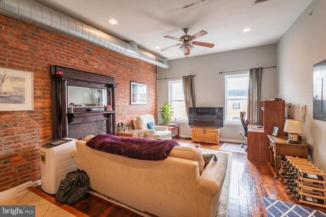 Photo - 1909 Green St Apartment Unit 3E