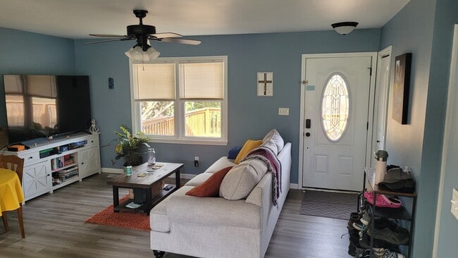 Photo - 400 N Third Ave