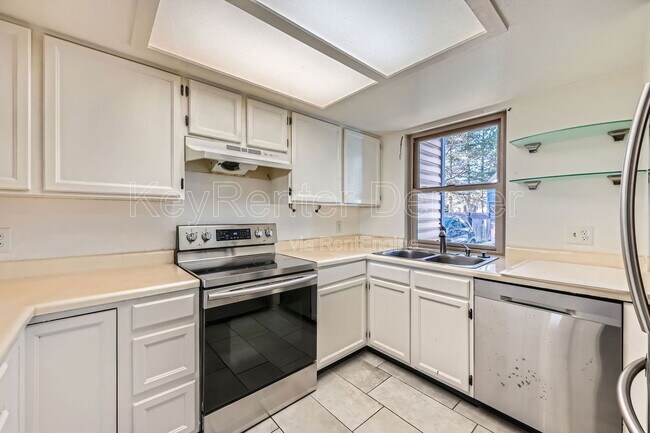 Photo - 488 S Memphis Way