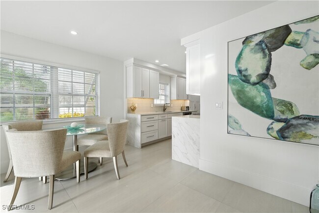 Photo - 3070 Gulf Shore Blvd N Unidad 107