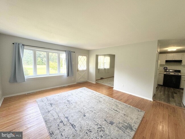 310 Fish Pond Rd
