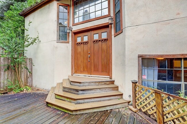 Building Photo - 4320 Hazard St