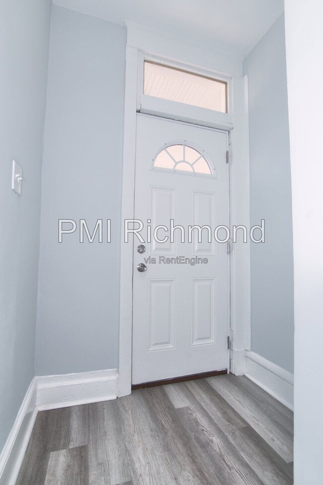 Photo - 2918 Hanes Ave