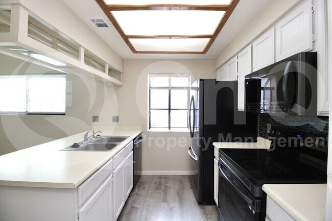 Photo - 1222 W Baseline Rd