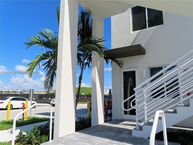 Photo - 6401 NW 103rd Pl Unit 101