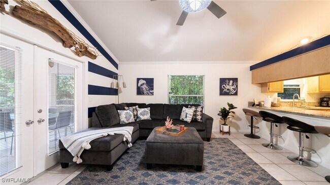 Building Photo - 691 102nd Ave N