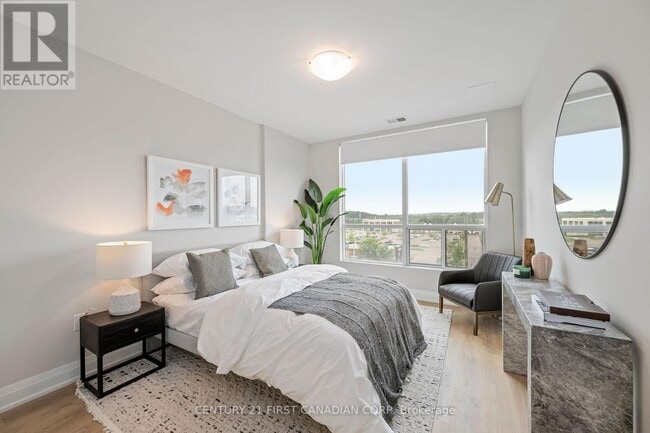 Photo - 4286 King St E