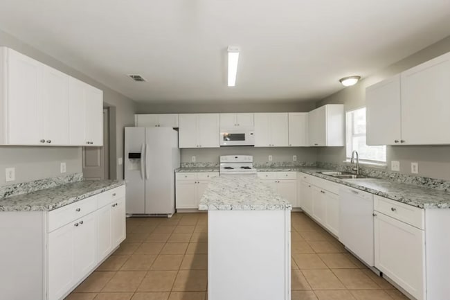 Photo - 6034 Sunset Vista Dr