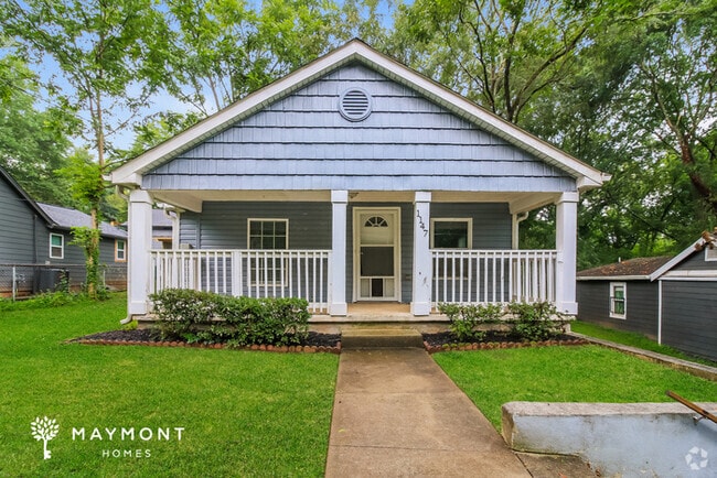 Building Photo - 1147 Hillcrest Dr SE Rental