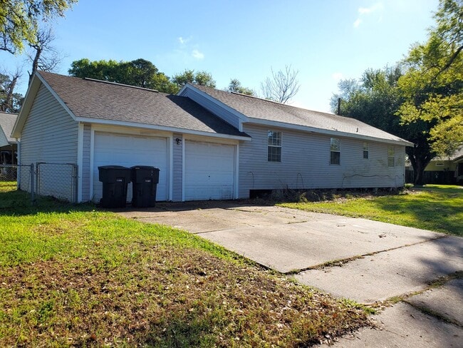 1624 Franklin Ave