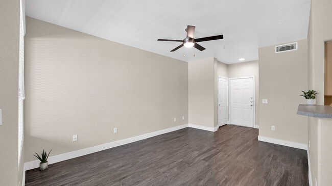 Laguna at Arrowhead Ranch apartments — community photo