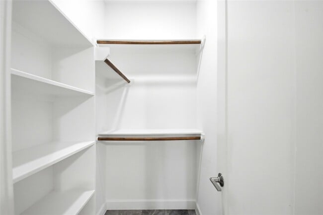 Photo - 849 Fisher St