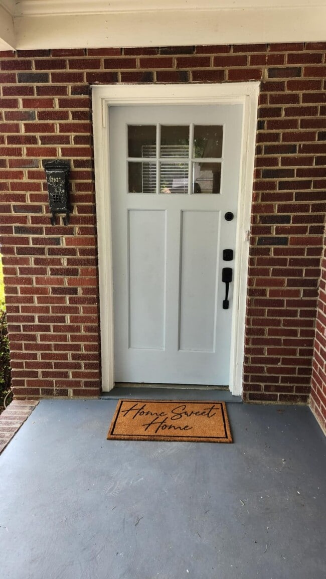 Photo - 2927 Columbia Ave