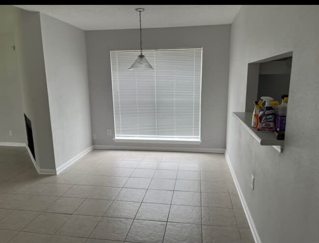 Photo - 512 Heritage Cove