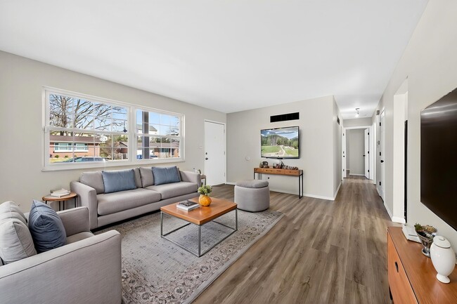 Photo - 3253 Greenbridge Dr