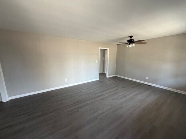 Photo - 3 Bed 1.5 Bath Brick House