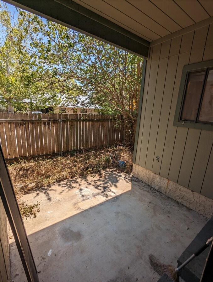 Photo - 601 Nelray Blvd Unit 3