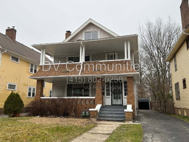 Building Photo - 872 Helmsdale Rd Unit 2