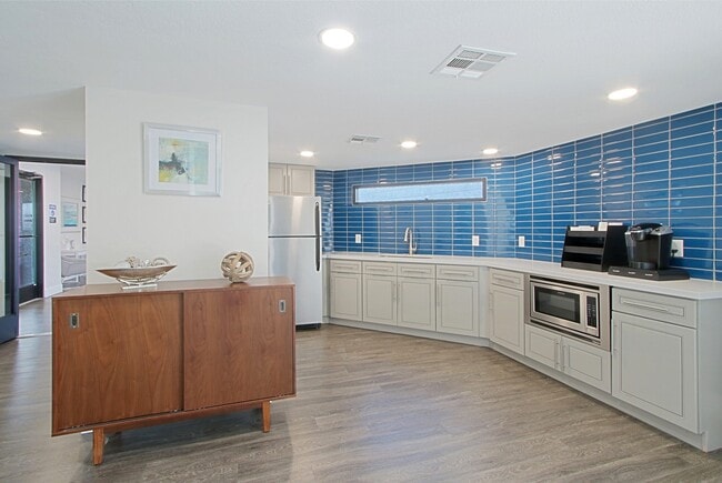 Photo - Broadway Vista