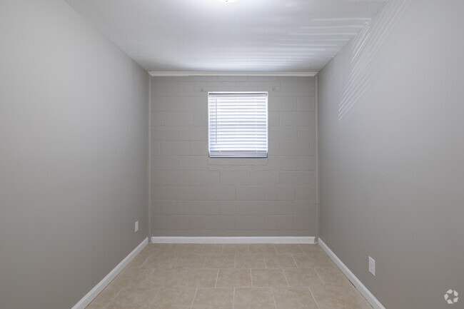 1BR, 1BA - 400SF Bedroom
