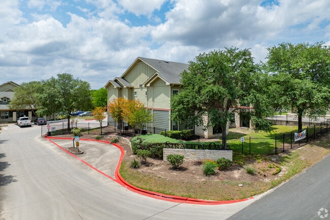 Photo - Stratton Oaks