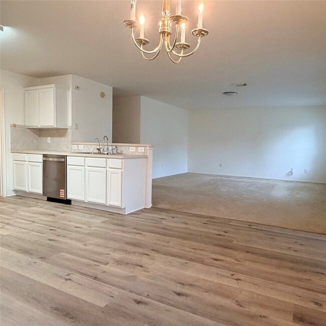 Photo - 15627 Haleys Landing Ln