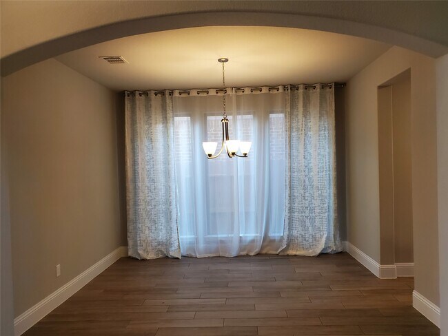 Building Photo - 2338 Cherrywood Ct